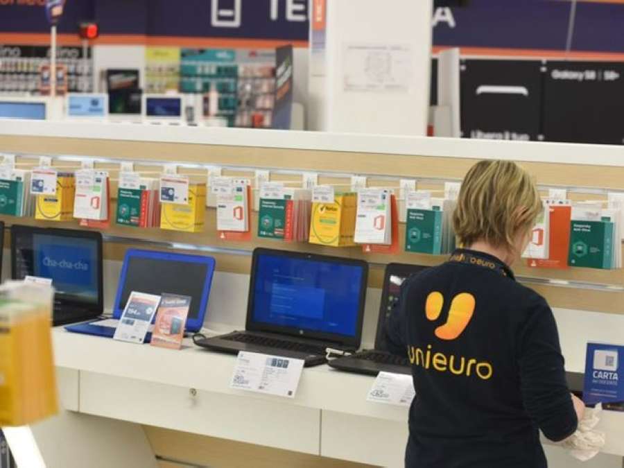 Unieuro: Offerte in Negozio, Magazzino e Servizio Clienti